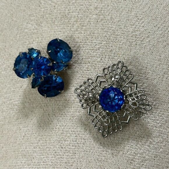 Lot Of 2 Vintage Brooches Pins Small Silver-tone & Blue Rhinestones Prong Set - Picture 6 of 7